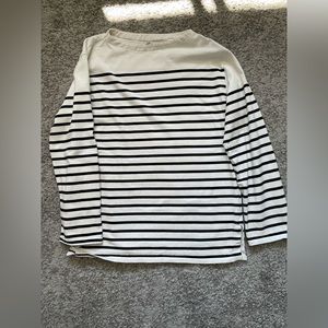 Uniqlo b&w stripes long sleeves T-shirt